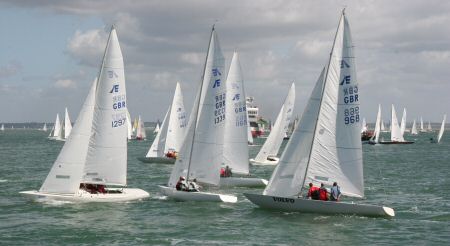 International Etchells cross tacking